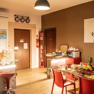 Couette-café Emmanueli65 Fronte Clinica Per 4 Matrimoniale E Castello, Plaisance